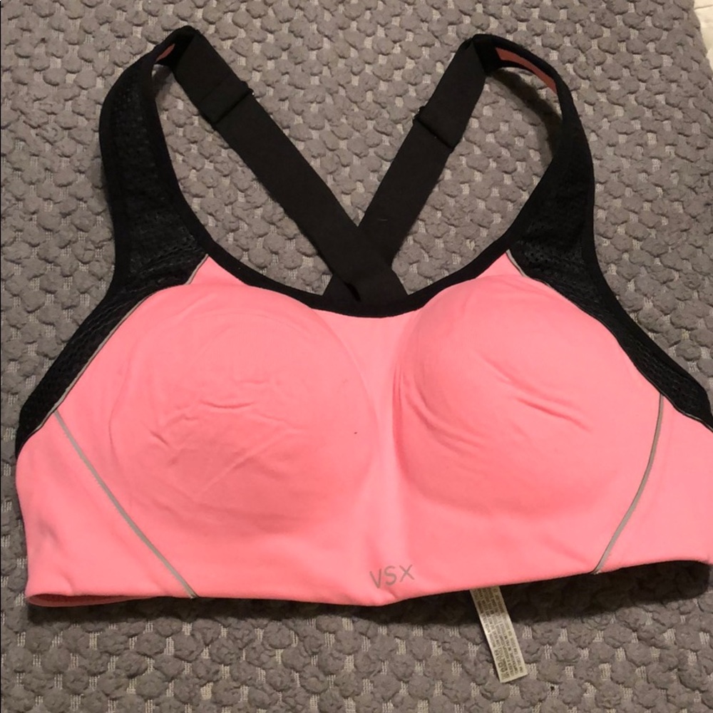 Victoria Secret sports Bra 34c